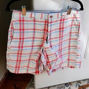 Vineyard Vines shorts